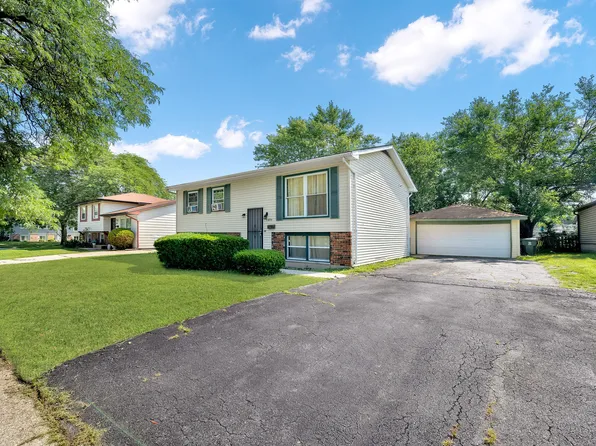 17303 Appletree Dr, Hazel Crest, IL 60429