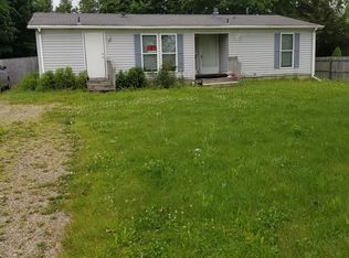 878 Elaine St, Quincy, MI 49082