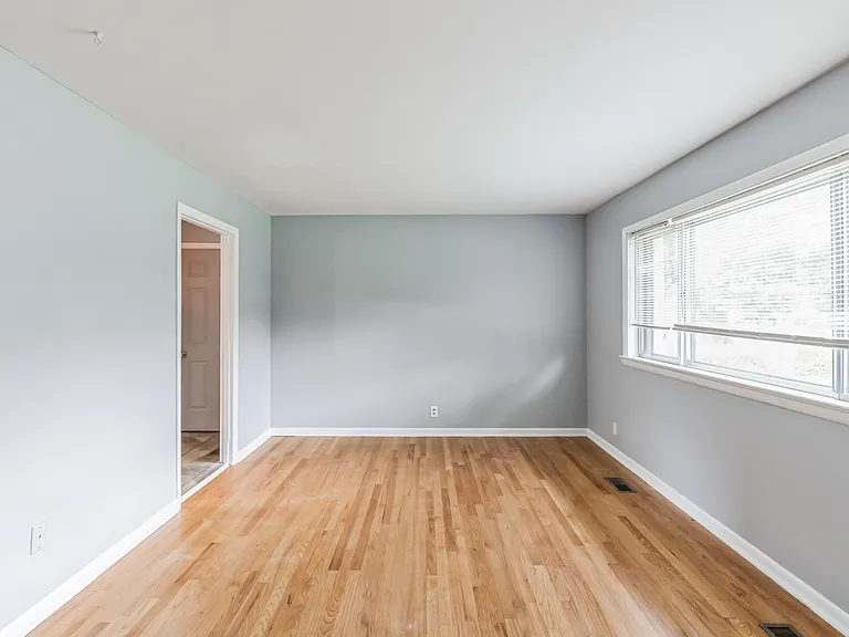 363 Carnation St — Photo 14