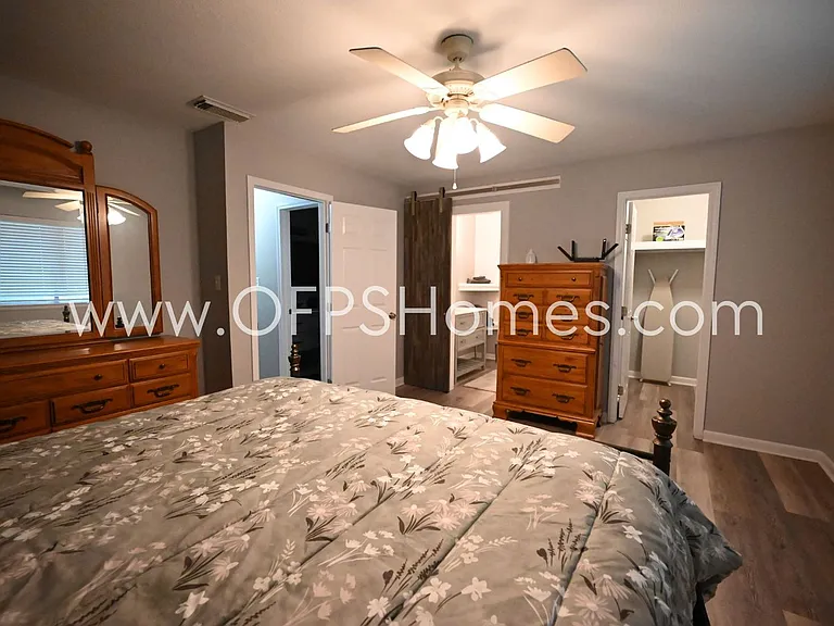1755 Union Ave — Photo 22