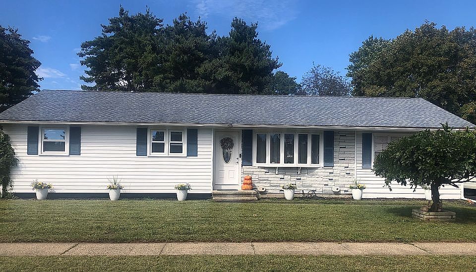 1st image of 3 Meadowland Cir