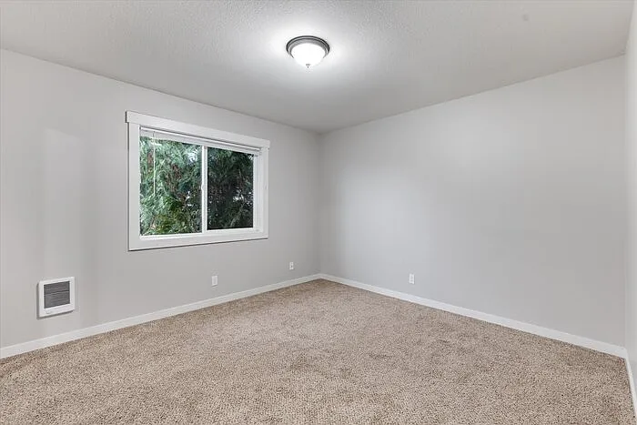 1111 Grand Ave #B — Photo 15