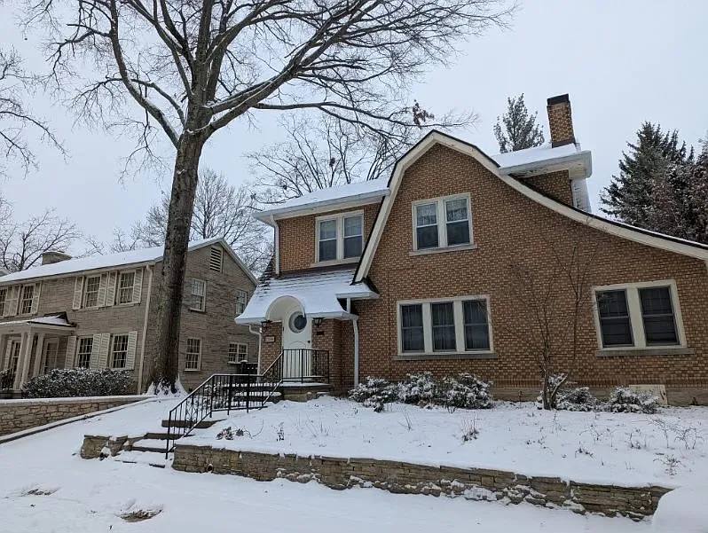 2 bed, 2.5 bath, 1790 sqft, $2,200 — Photo 2