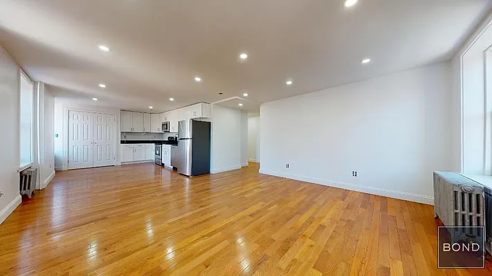 Rented by Bond New York | media 24