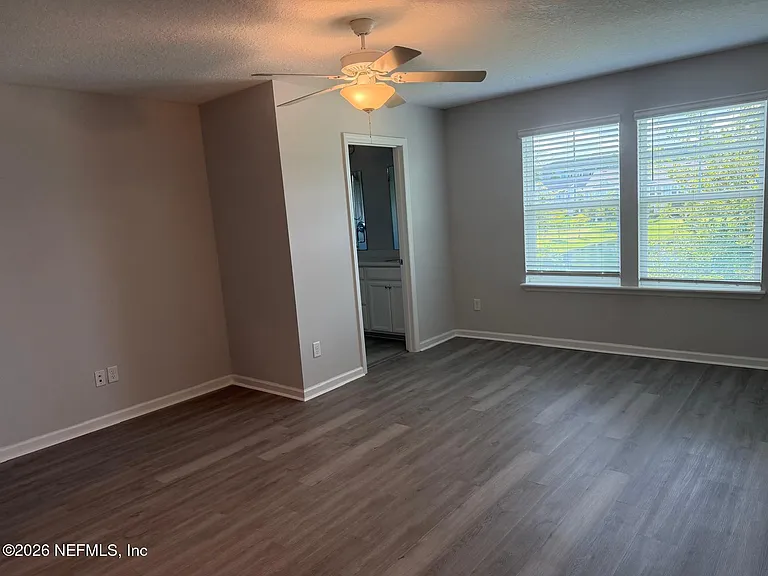 105 Boracay Cir — Photo 28