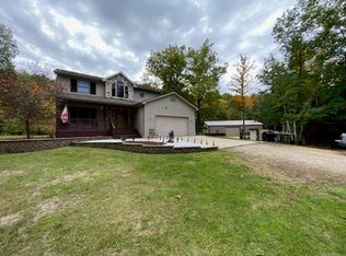 5950 Ewalt Rd, Imlay City, MI 48444