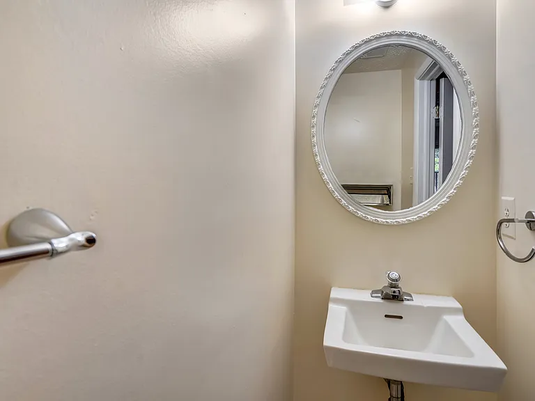11504 Ivy Bush Ct — Photo 27