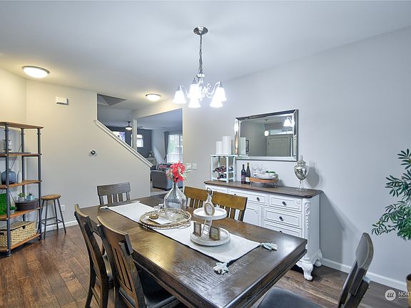 4th image of 1814 65th CT SE
