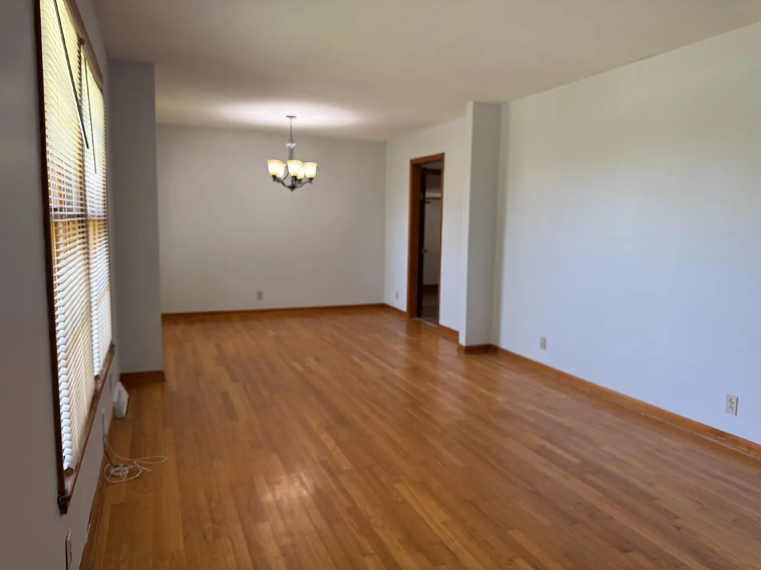 3 bed, 2.0 bath, 1808 sqft, $1,650 — Photo 3