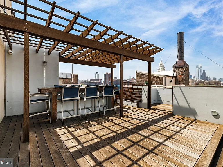 315 New St #517 — Photo 42
