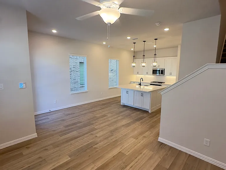 1129 Concan Dr — Photo 6