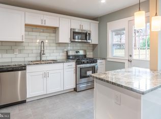 8644 Oak Rd, Parkville, MD 21234