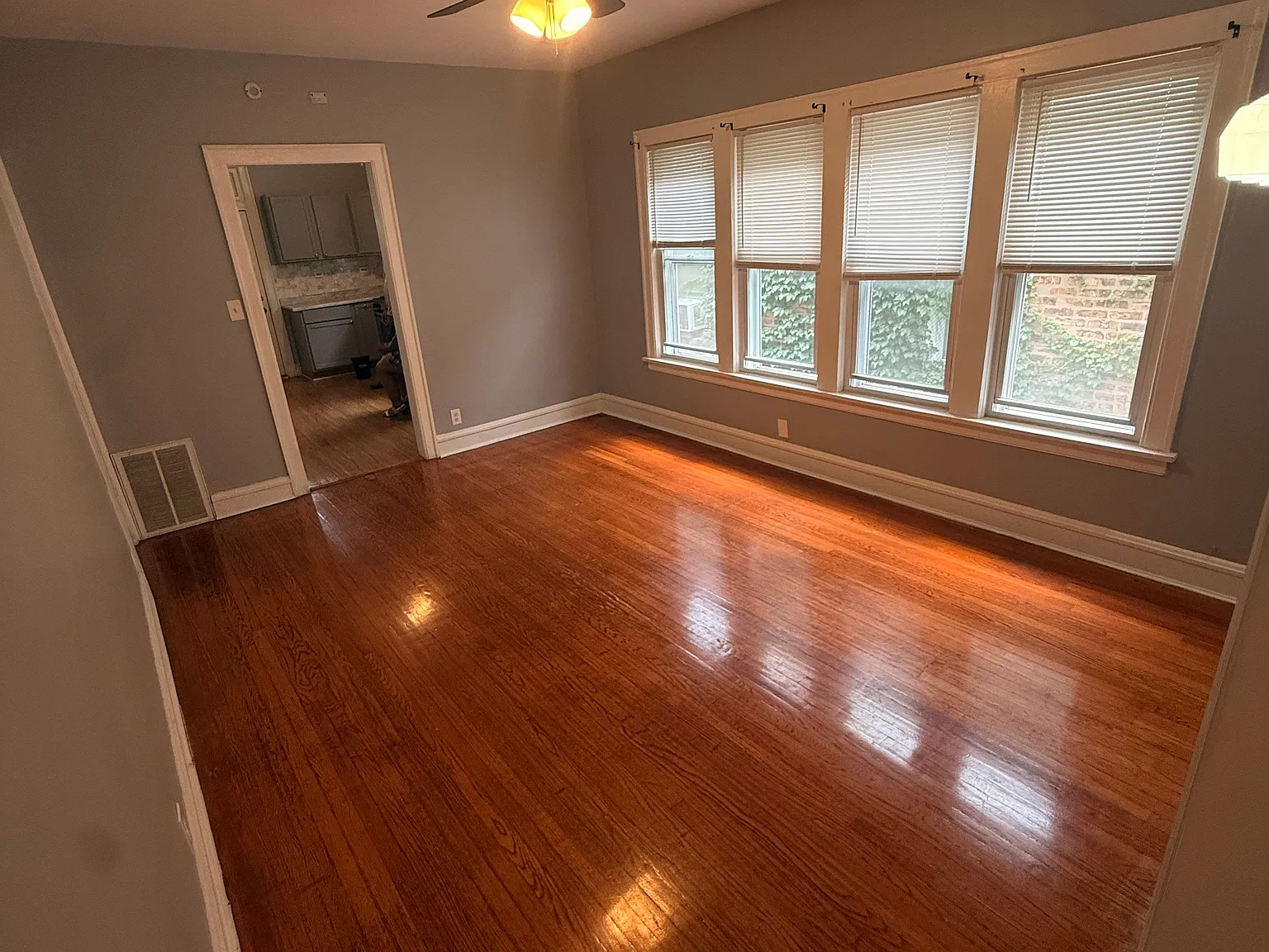 2 bed, 1200 sqft, $1,500 — Photo 3