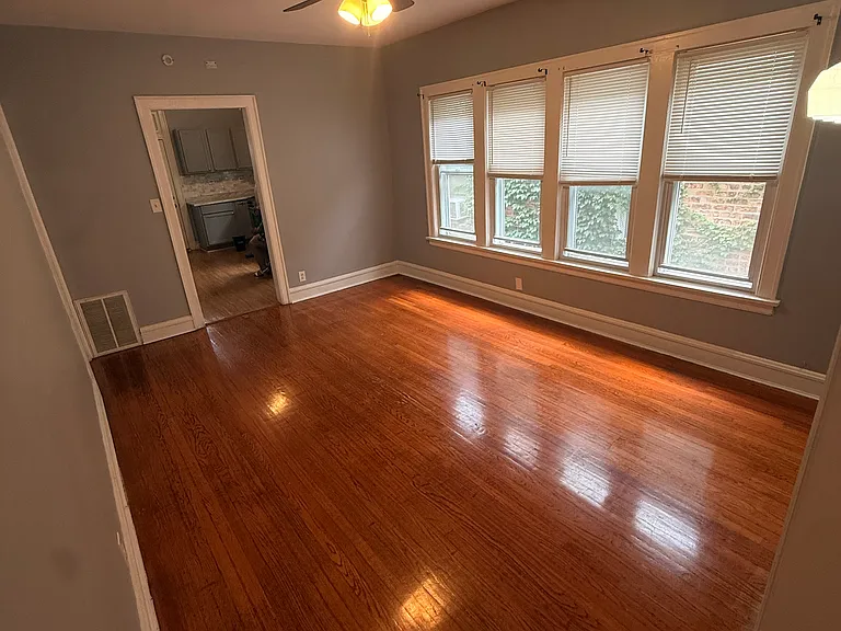 7717 S East End Ave #2 — Photo 3