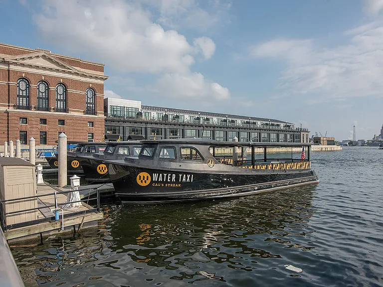 The Crescent at Fells Point — Photo 12
