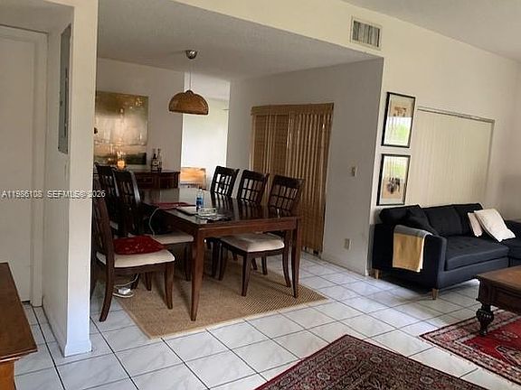 4th image of 513 Racquet Club Rd APT 55