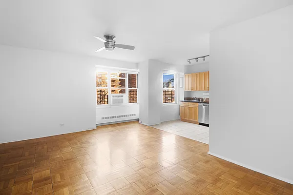 Rented by HomeDax Real Estate | media 2