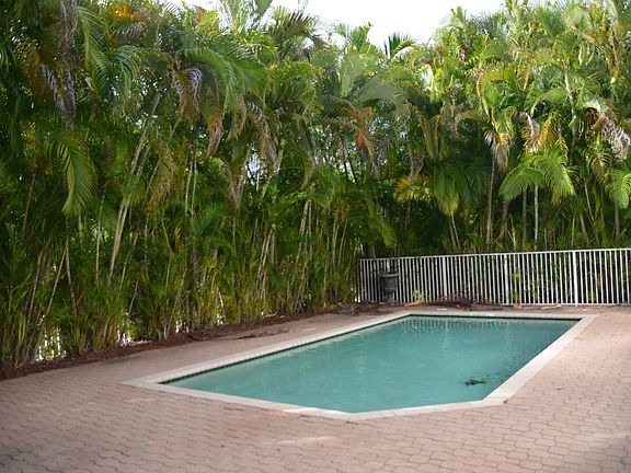 Private backyard w/ large pool