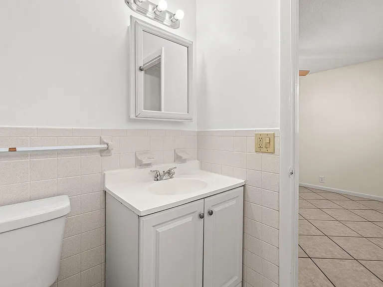504 9th Ave N #508 — Photo 21