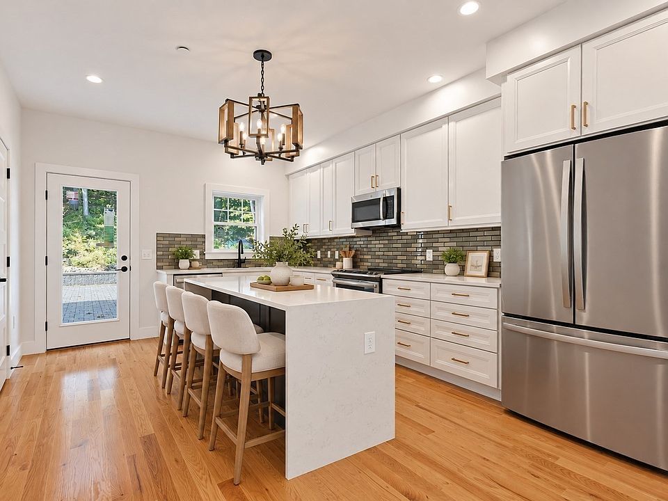 1st image of 36 Linwood Ave #36