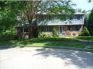 7 Jefferson Cir, Reading, MA 01867