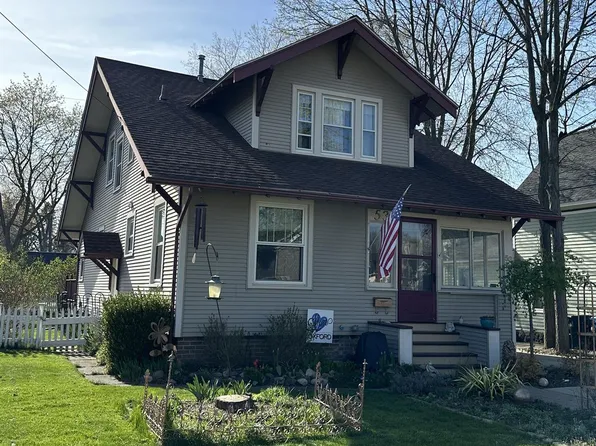 53 Pontiac St, Oxford, MI 48371
