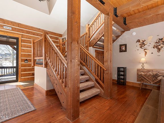 5th image of 220 Thompson Road