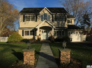 191 Lowell Rd, Sayville, NY 11782