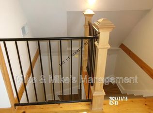 1140 E Hamilton St FLOOR 3, Milwaukee, WI 53202