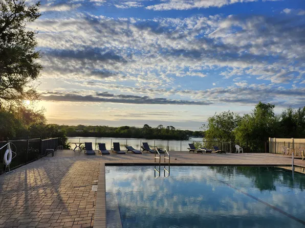 415 Lakepointe Dr Unit 204, Altamonte Springs, FL 32701