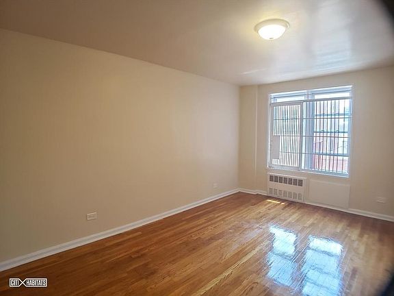 5th image of 277 E 207th St APT 3D