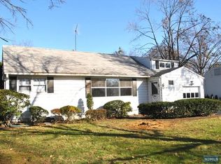 335 Lacey Dr, New Milford, NJ 07646