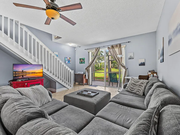 2185 Salerno Cir — Photo 4