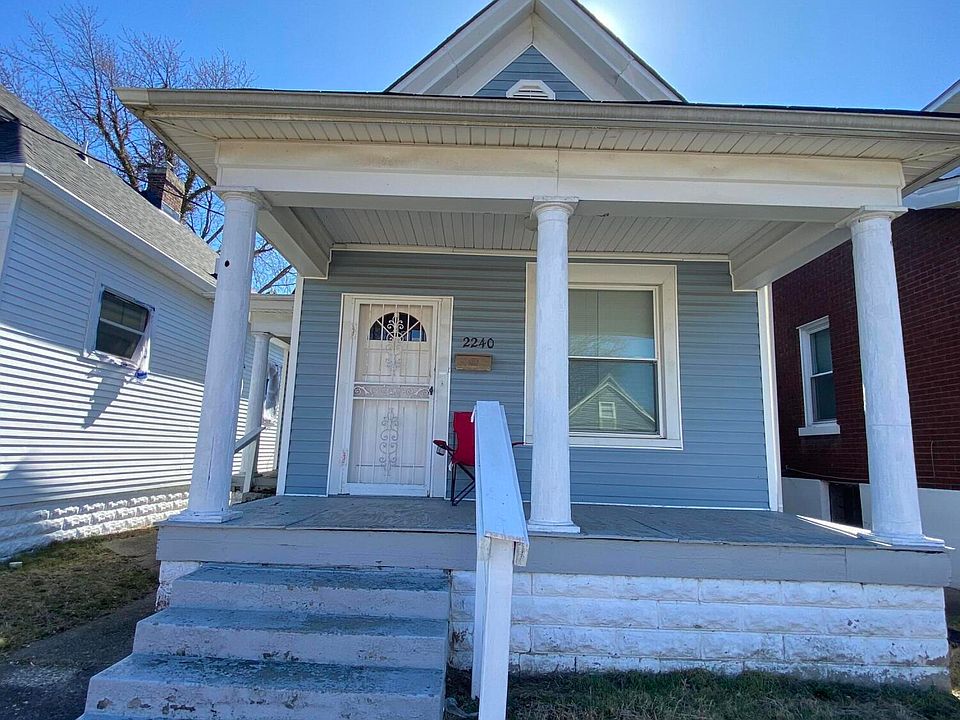 2nd image of 2240 Grand Ave