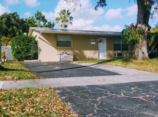9445 SW 51st Ct, Cooper City, FL 33328