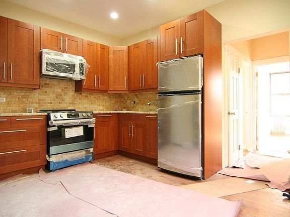 2nd image of 114 Bushwick Ave #2A