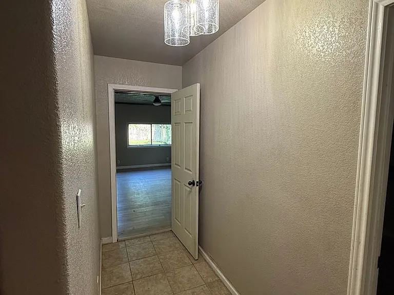 3628 Carpenter Rd — Photo 4