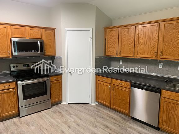 4th image of 108 Angelina Dr