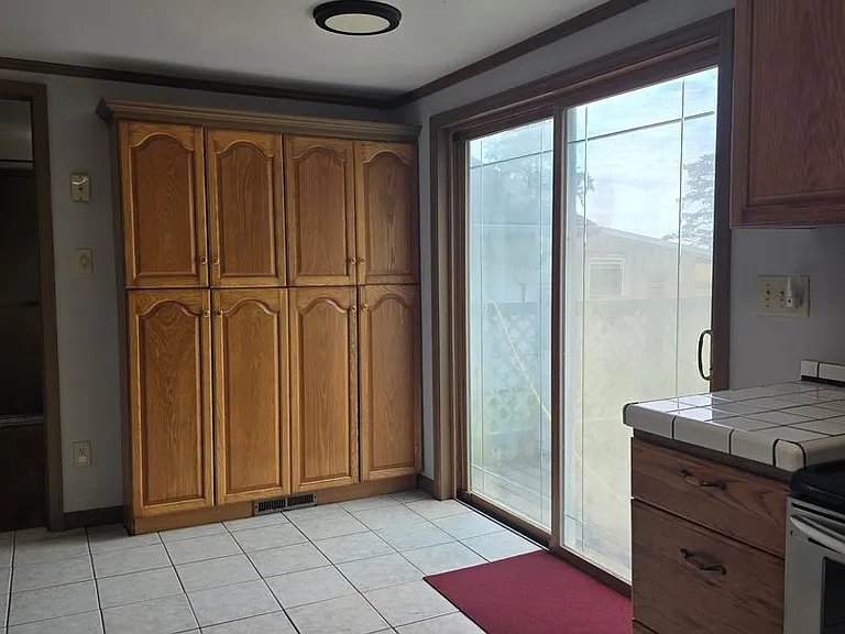 6172 Loe Rd — Photo 13