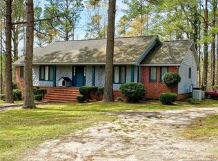 4678 Overhills Rd, Spring Lake, NC 28390