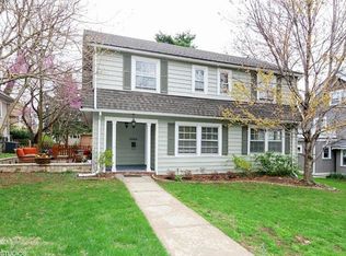 6004 Central St, Kansas City, MO 64113