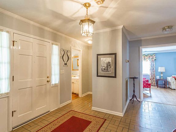 5th image of 3455 Edgewood Cir NW