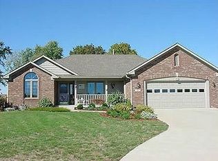 318 Carol Ct, Bargersville, IN