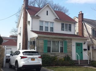 45-22 Buttonwood Rd, Great Neck, NY 11020