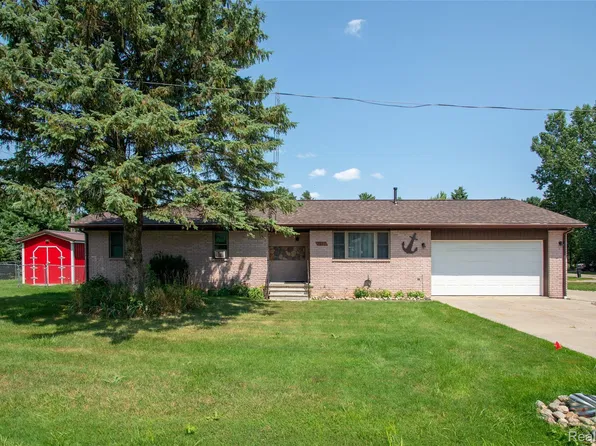 7117 Ontario St, Port Sanilac, MI 48469