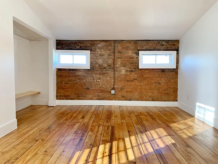 848 York St #5 — Photo 9