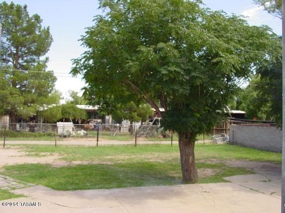 4th image of 3342 N El Tovar Ave