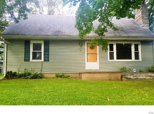 25 Spur Dr, Saint Charles, MO 63303