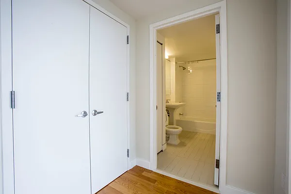 Rented by Stonehenge NYC LLC | media 29