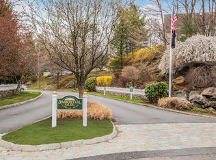 203 Glenwood Dr, Briarcliff Manor, NY 10510